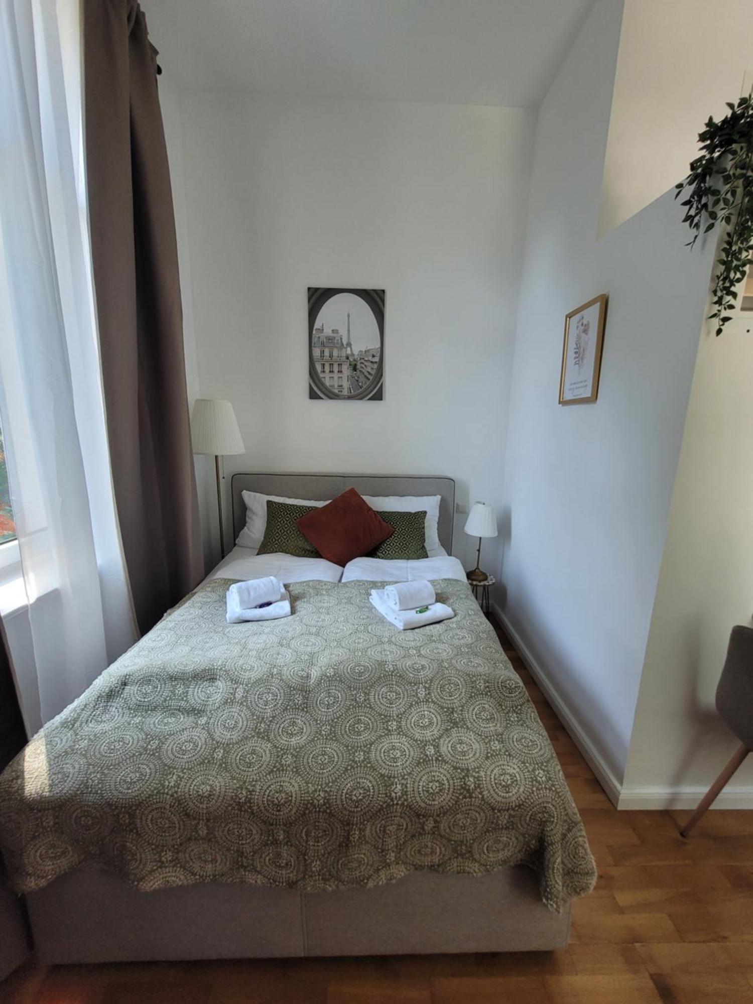 Stay Studio 1 Zentral Balkon Parkplatz Бад Пирмонт Екстериор снимка