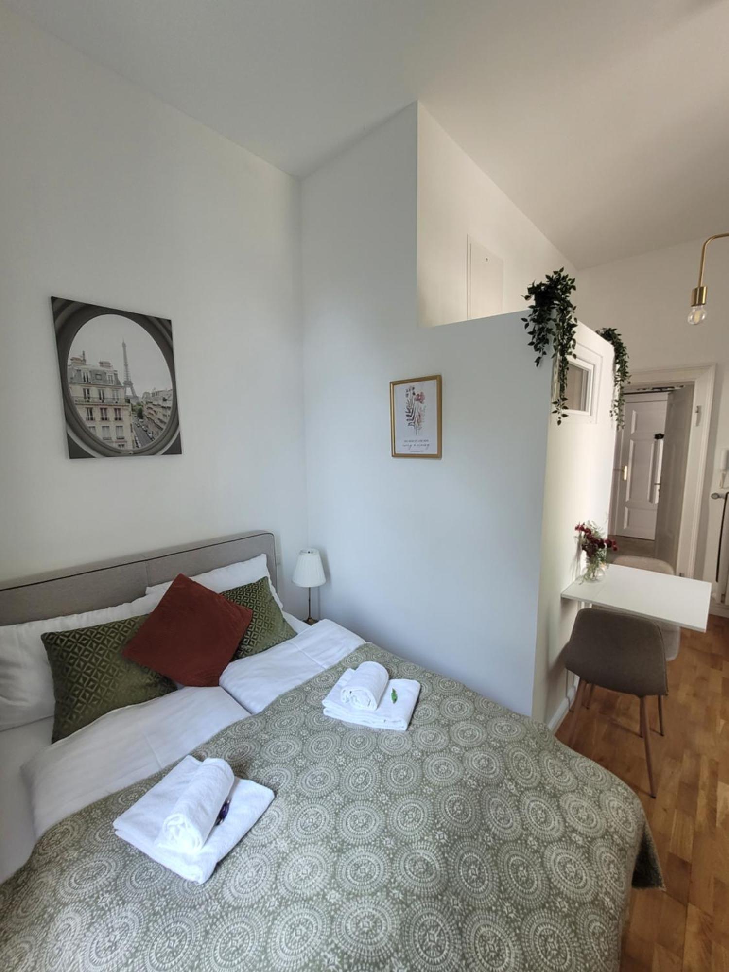 Stay Studio 1 Zentral Balkon Parkplatz Бад Пирмонт Екстериор снимка